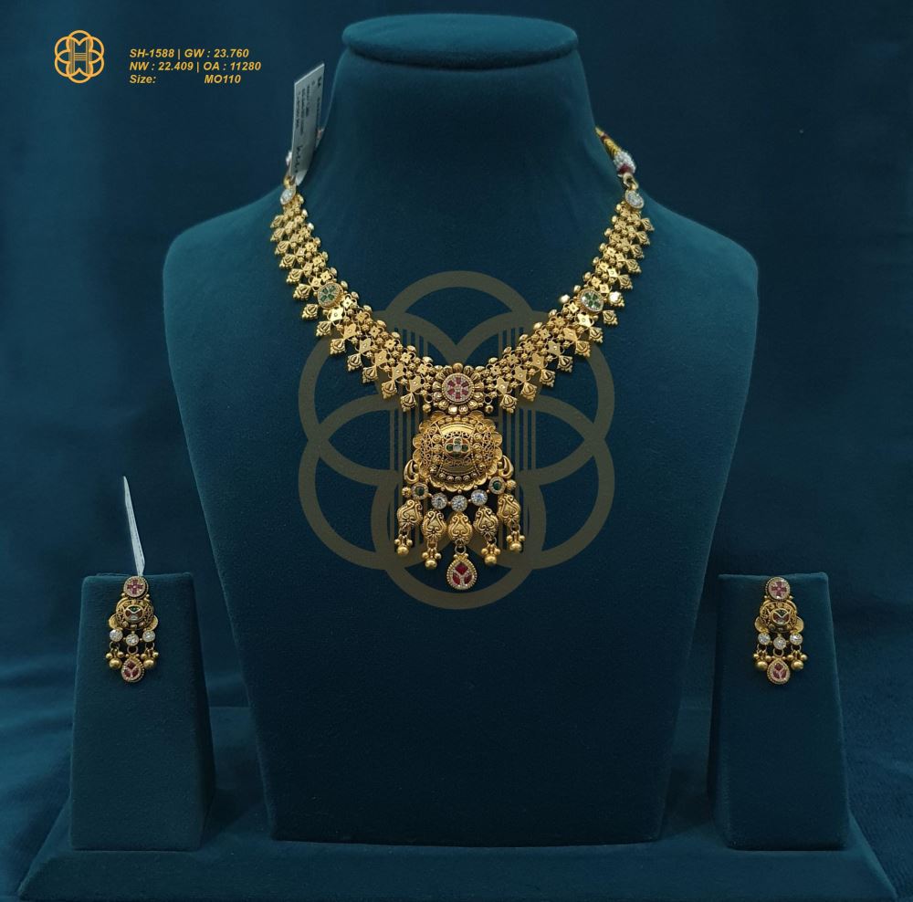 SWAROVSKI HAF SET - 1